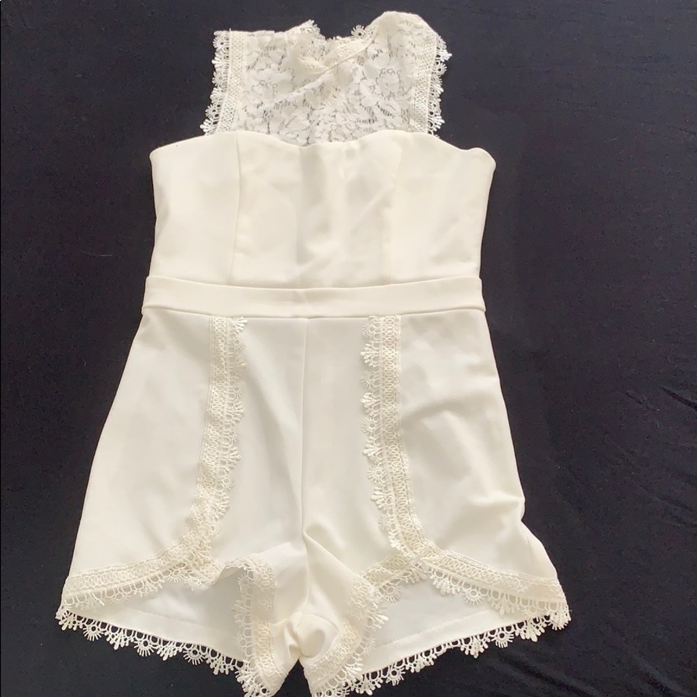 White romper size 7
